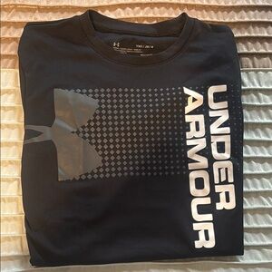 Under Armour Black Short Sleeve Tee